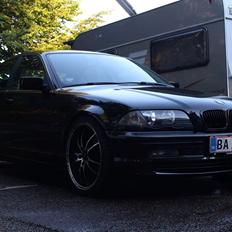 BMW E46 320i 150hk. PFL. 