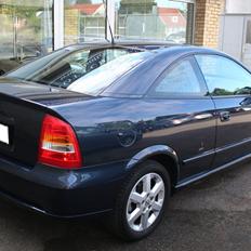 Opel Astra G Coupé MkIV 2.2 16V Bertone Edition