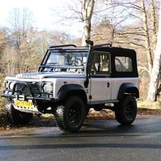 Land Rover 90 V8 softtop