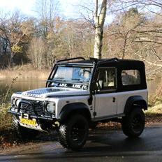 Land Rover 90 V8 softtop