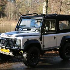 Land Rover 90 V8 softtop