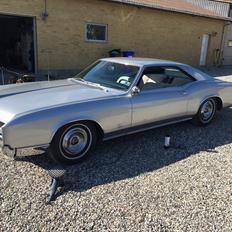 Buick Riviera 
