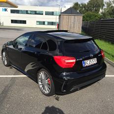 Mercedes Benz A45 AMG