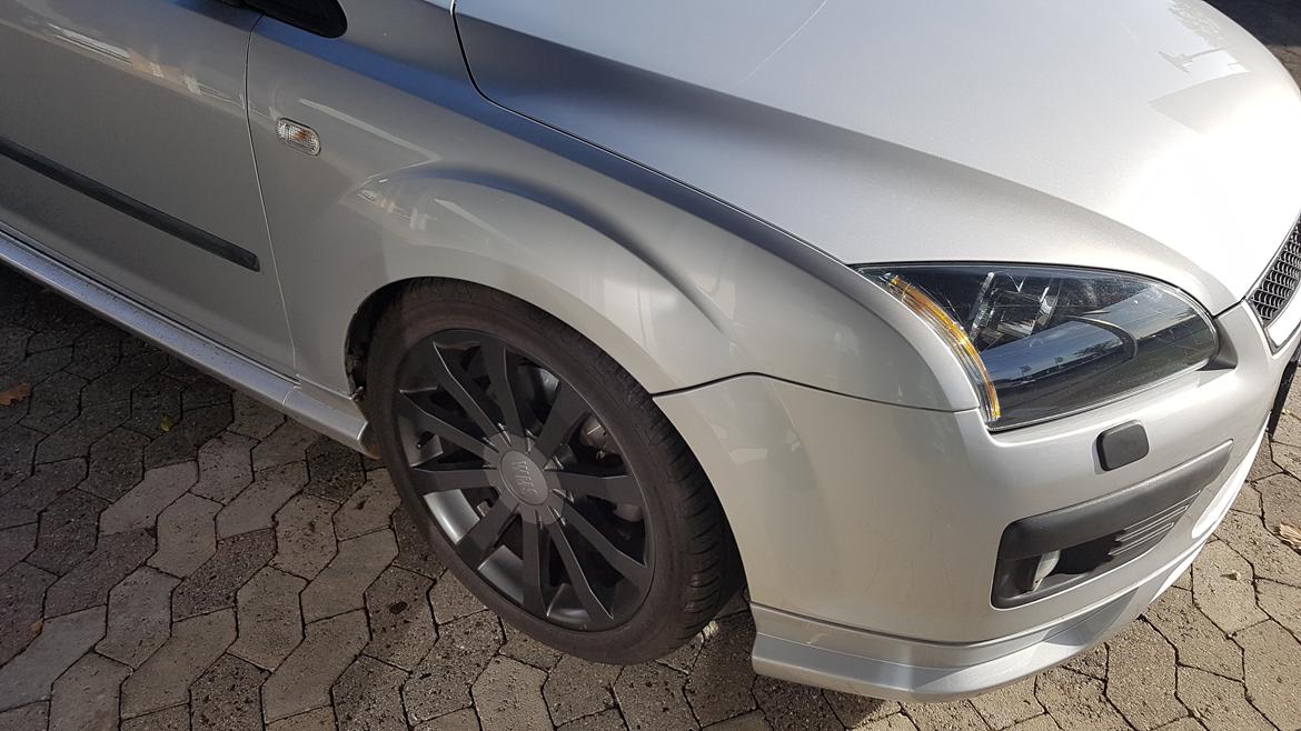 Ford Focus 2.0 SPORT 3 dørs billede 9