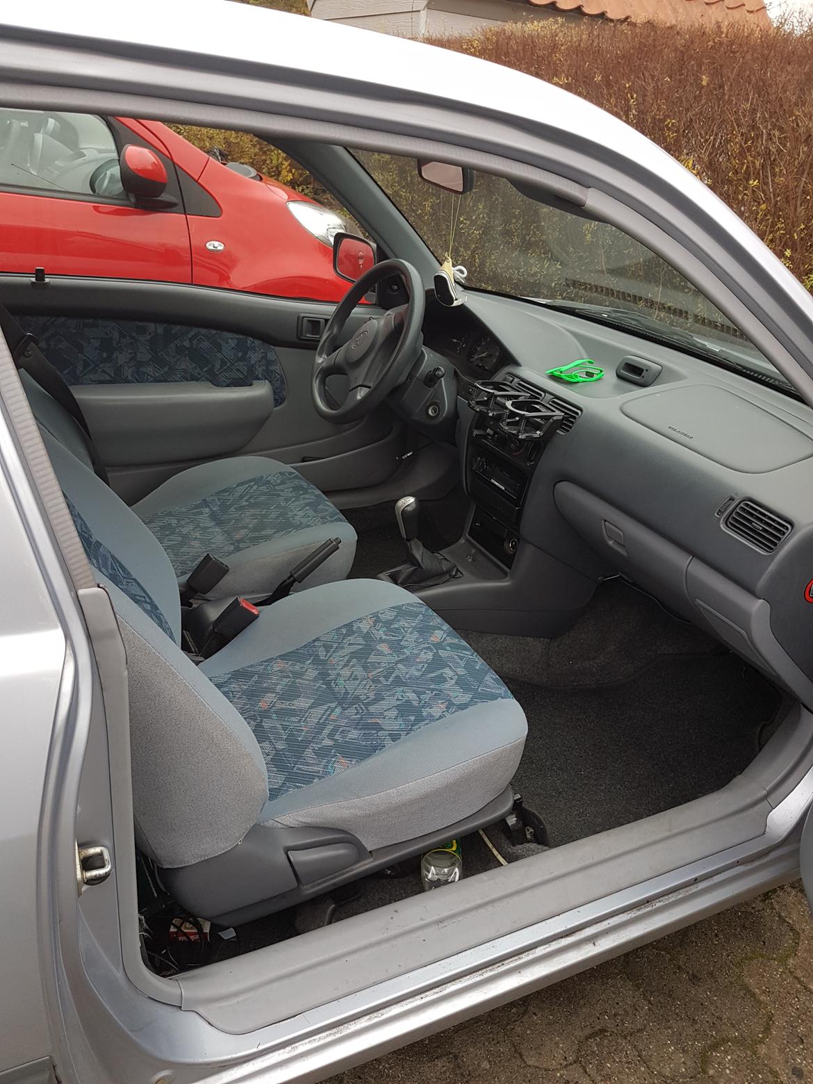 Toyota starlet billede 8