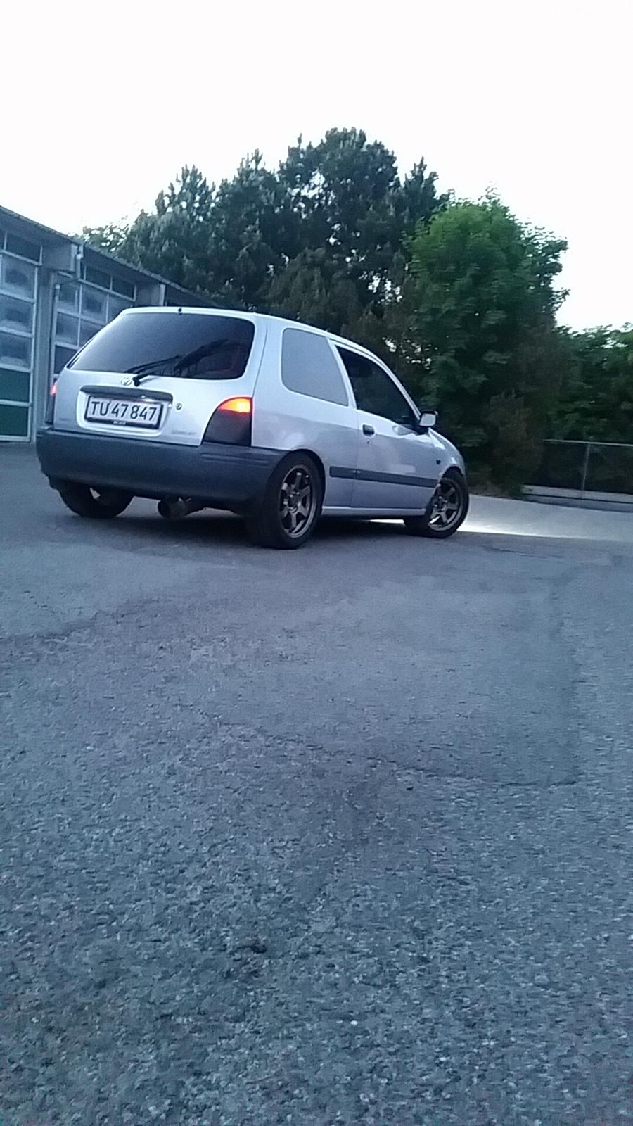 Toyota starlet billede 18