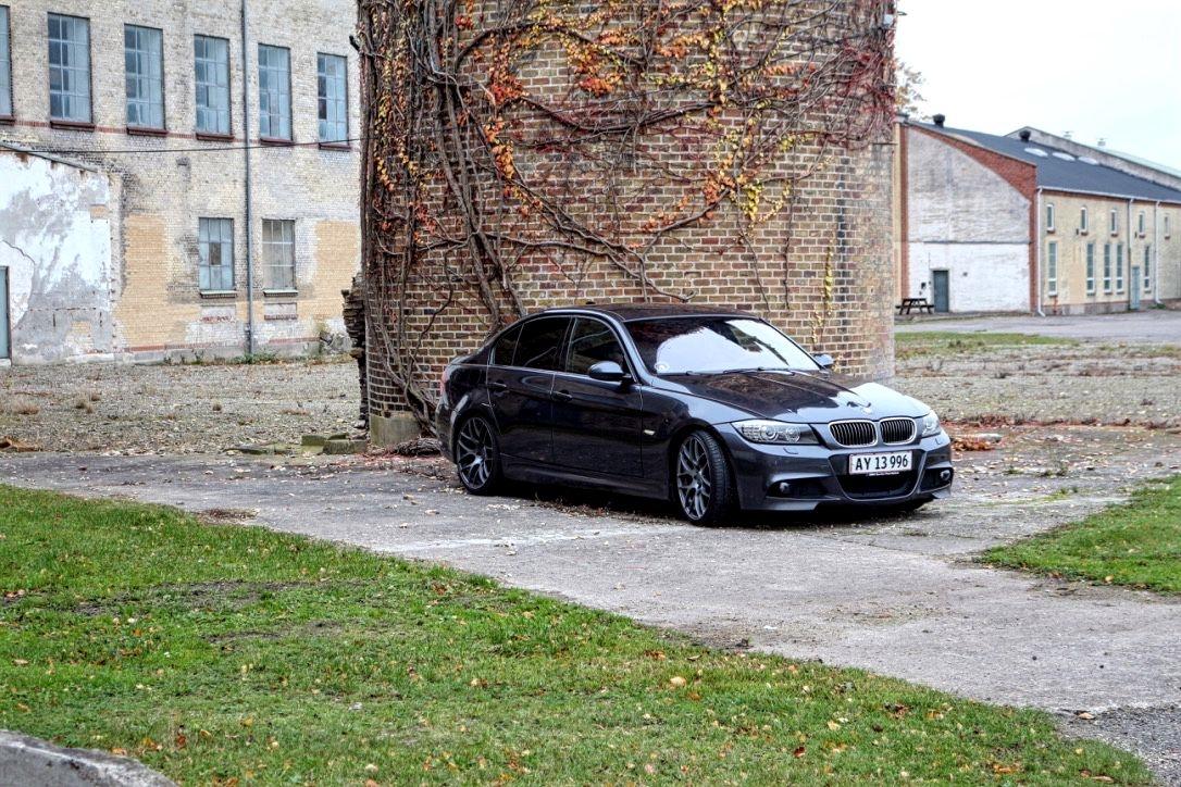 BMW e90 330d lci M-sport billede 2
