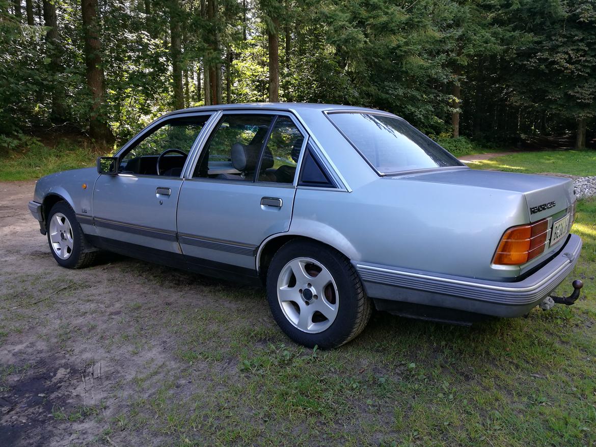 Opel Rekord E2 død billede 6