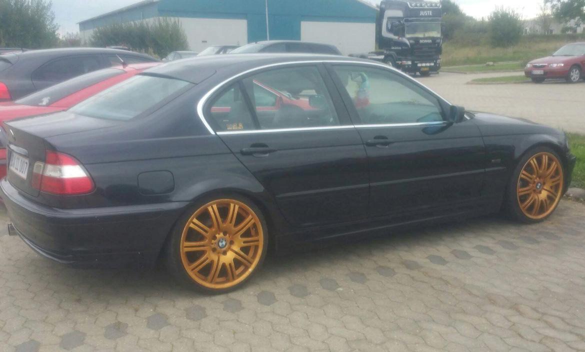 BMW E46 320i 150hk. PFL.  - HER MED M3 FÆLGE I 19" billede 10