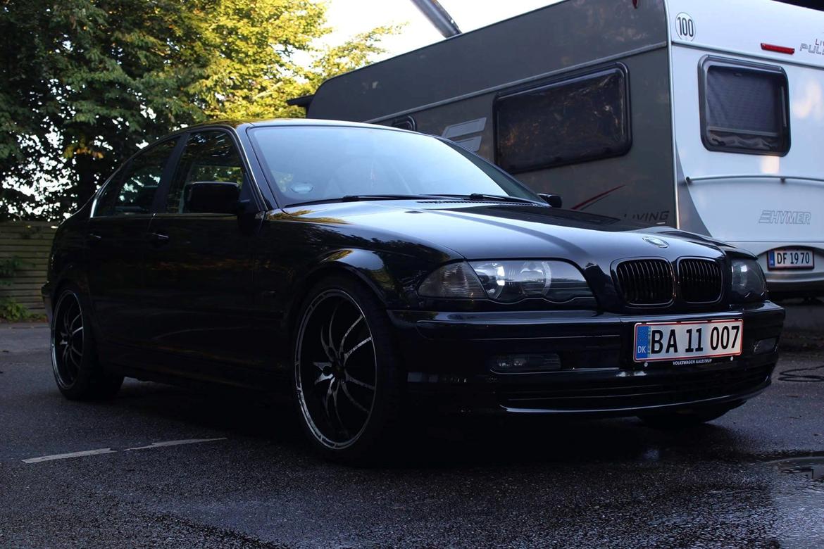BMW E46 320i 150hk. PFL.  - Kun står skrapt nyvasket! billede 1