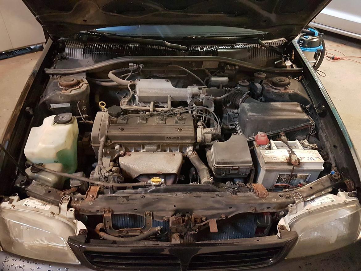 Toyota Carina E billede 8