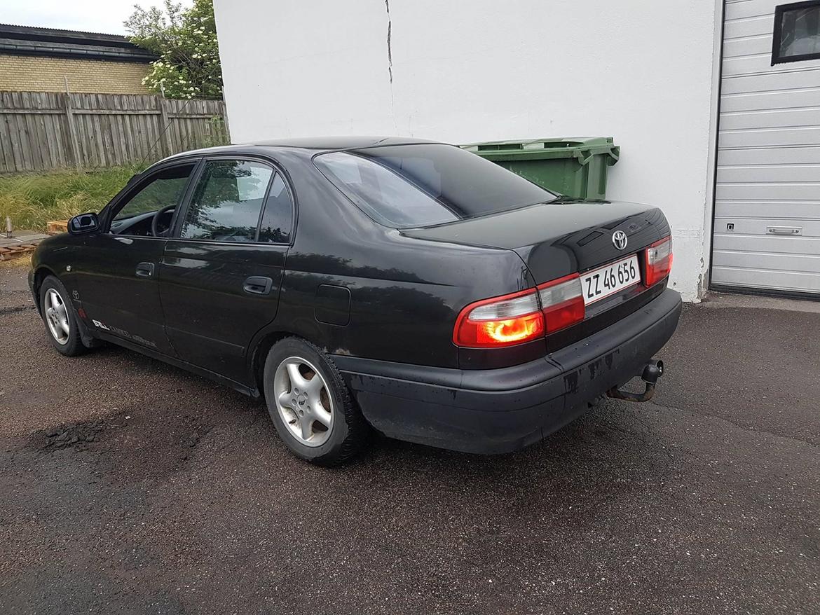 Toyota Carina E billede 3