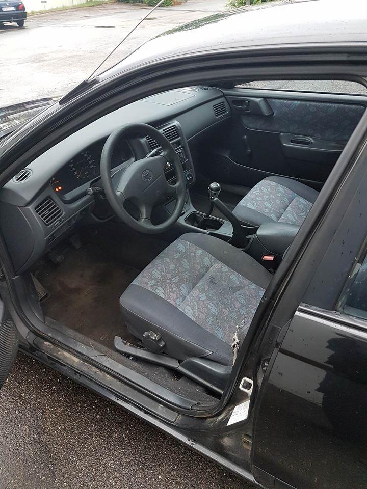 Toyota Carina E billede 9