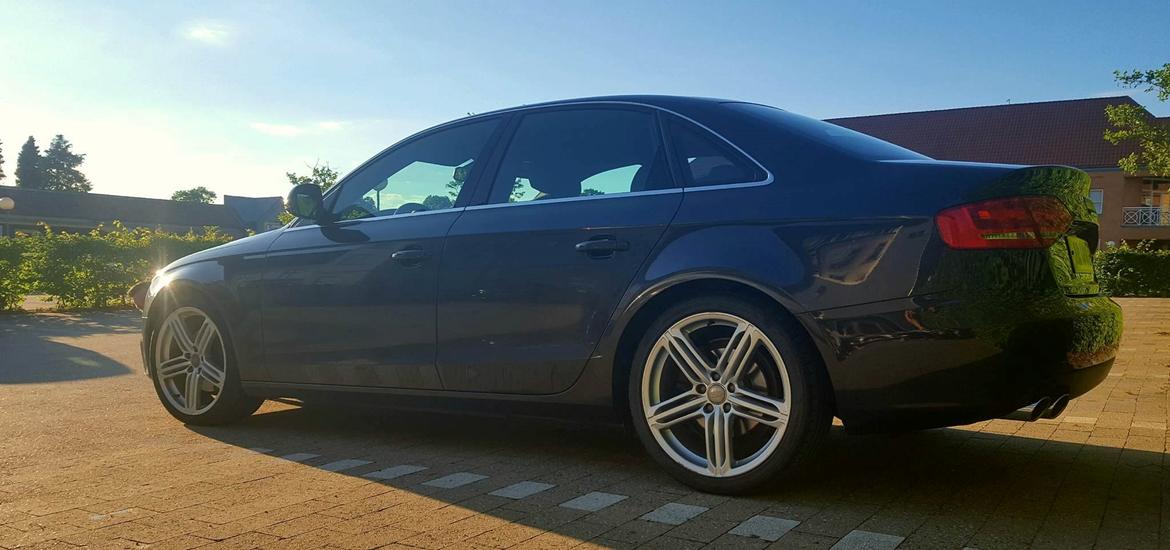 Audi A4 B8 TFSI 160 billede 1