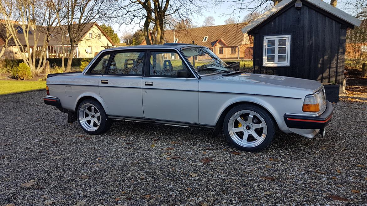 Volvo 244 GLE billede 17