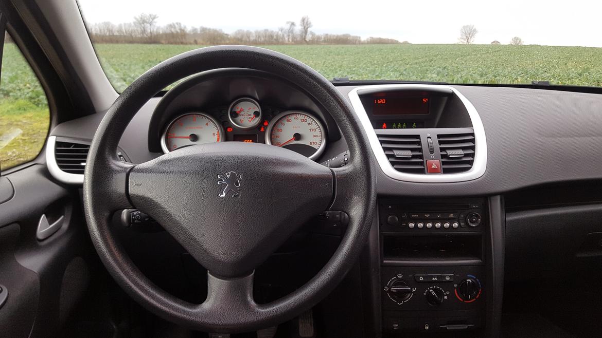 Peugeot 207 billede 11