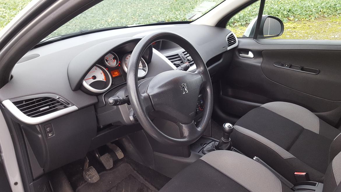 Peugeot 207 billede 12