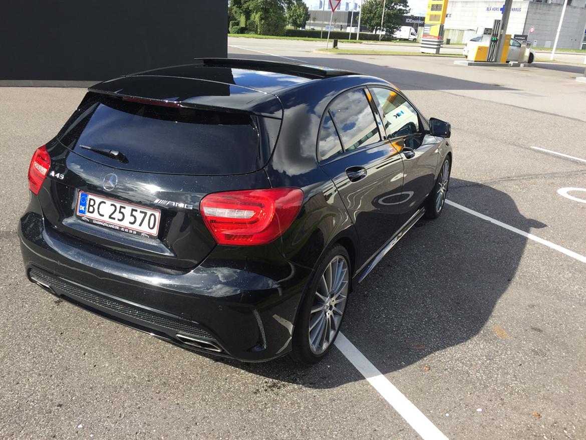 Mercedes Benz A45 AMG billede 4