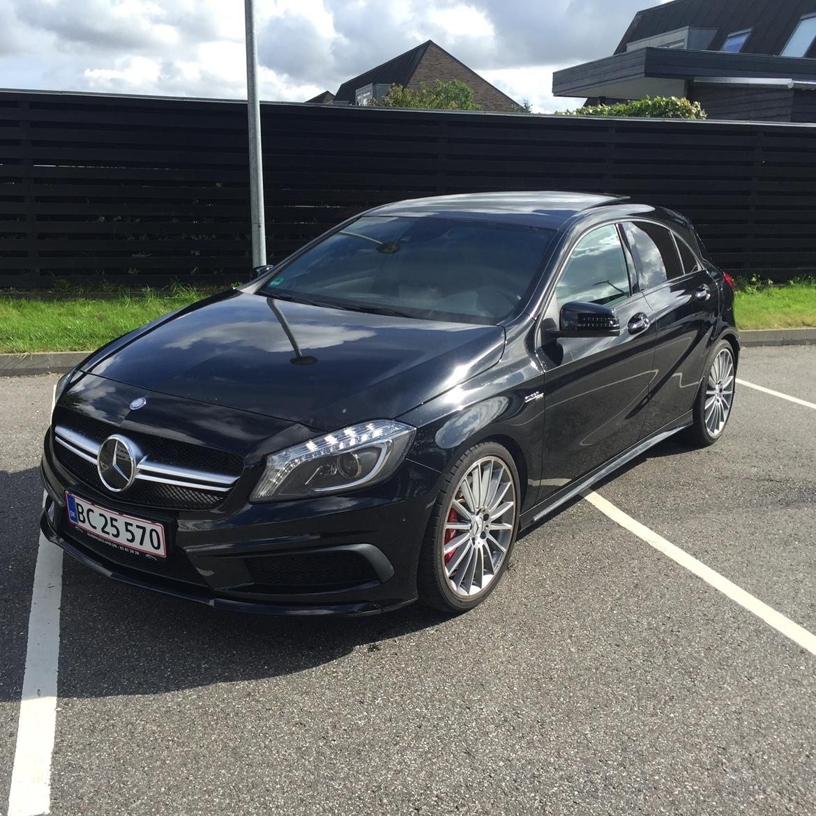 Mercedes Benz A45 AMG billede 1