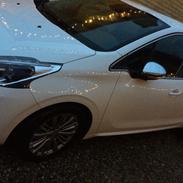 Peugeot 208 Allure BlueHDI