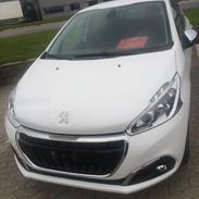 Peugeot 208 Allure BlueHDI