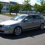 Skoda Superb Combi