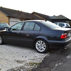 BMW 523i