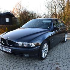 BMW 523i