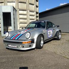 Porsche 911 ( 930) 3.0 TURBO 