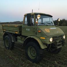 Mercedes Benz UNIMOG