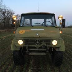 Mercedes Benz UNIMOG