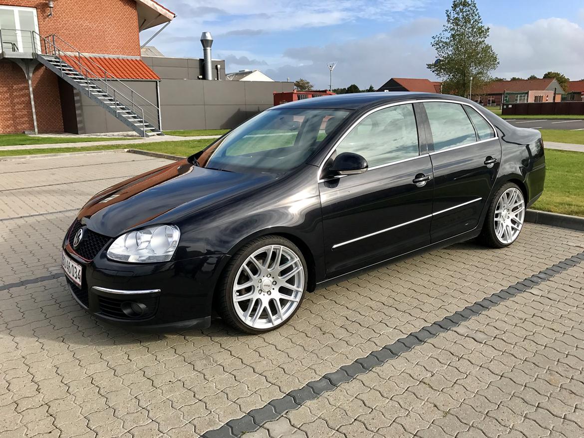 VW Jetta mk5 billede 3