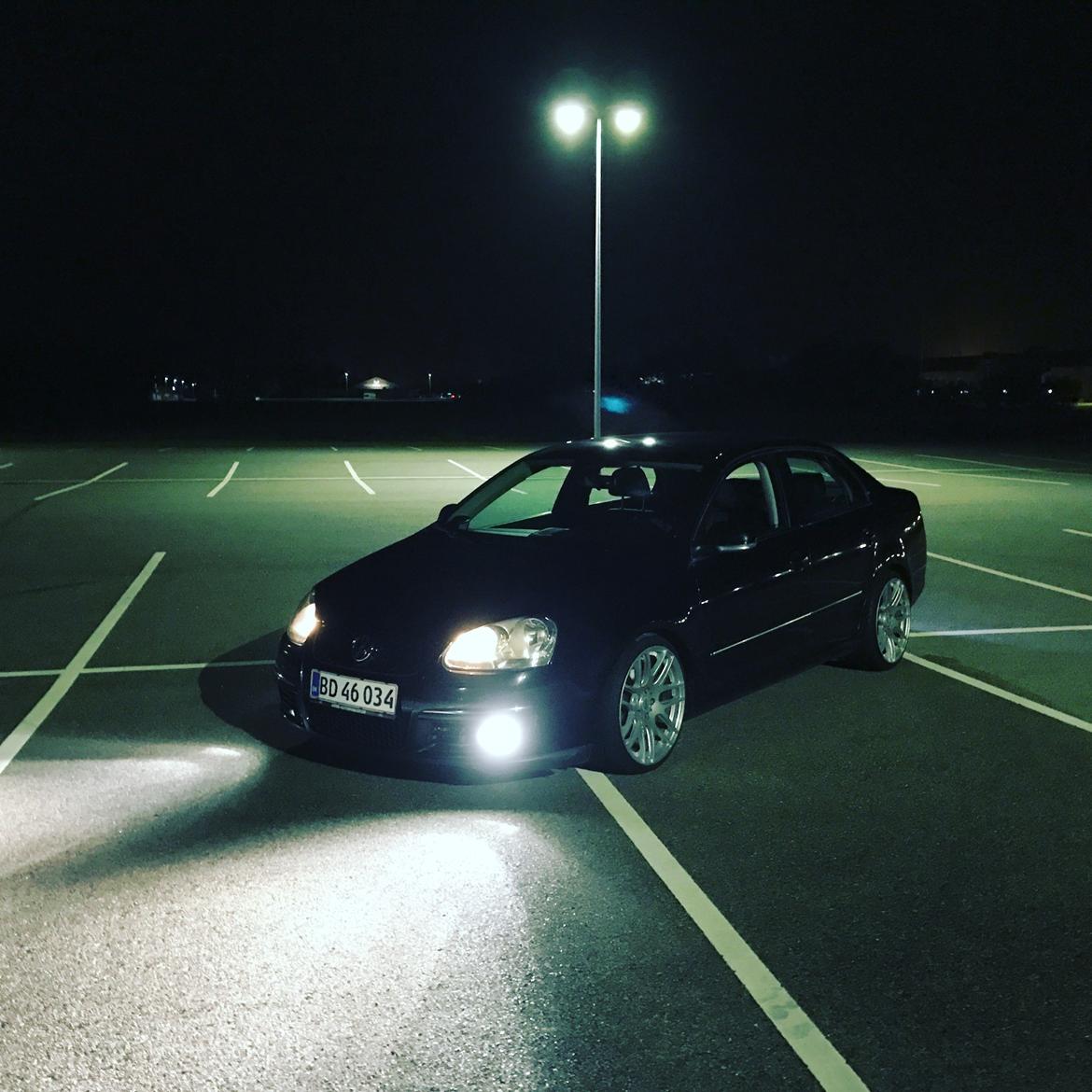 VW Jetta mk5 billede 4