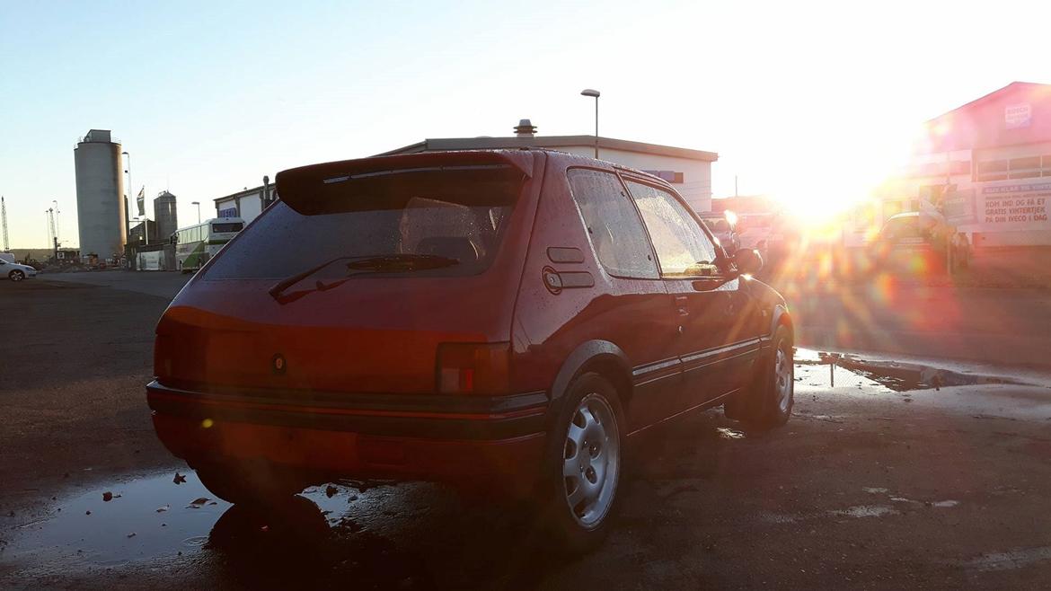 Peugeot 205 1.9 GTI billede 3