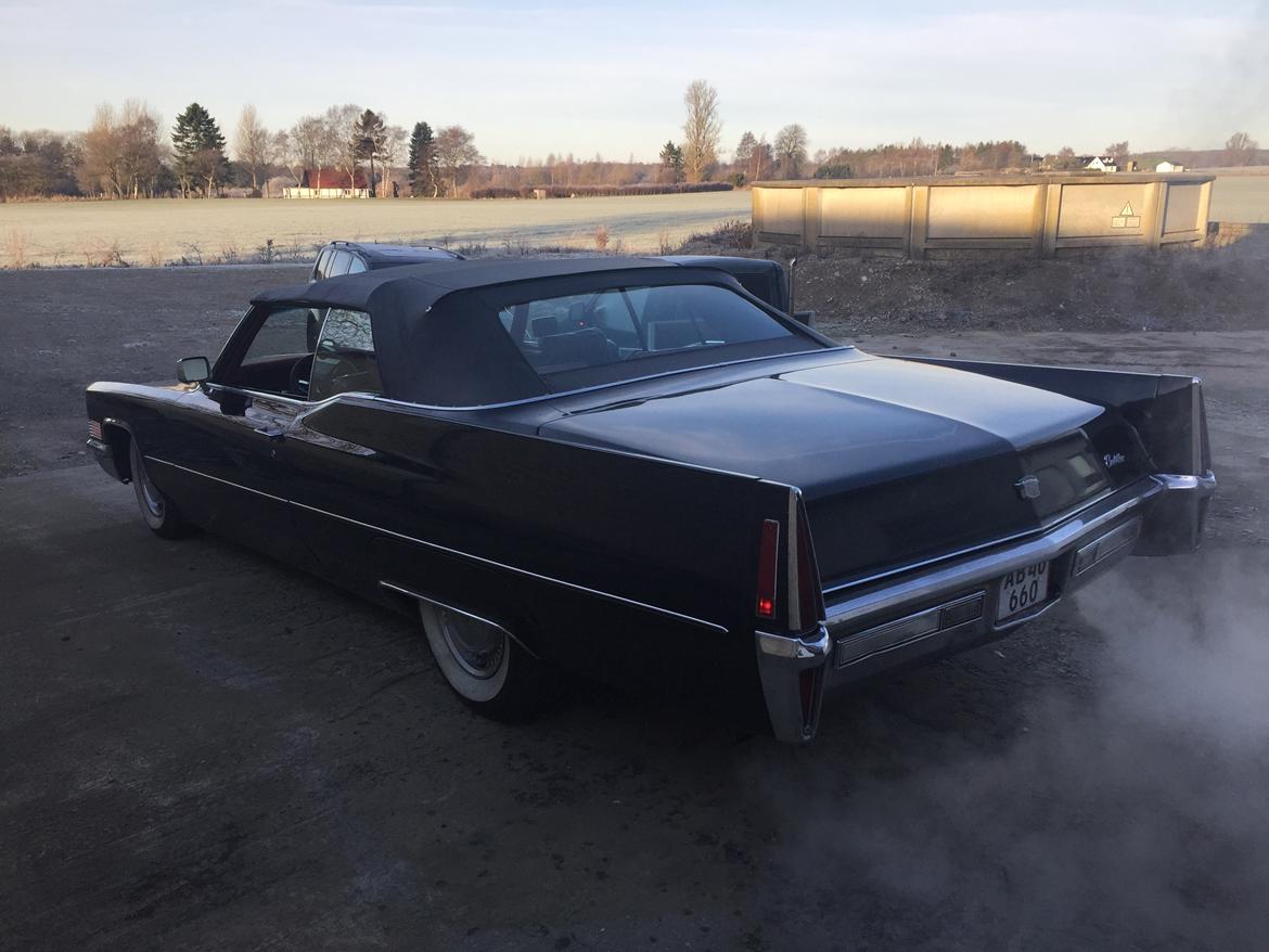 Cadillac Deville cab billede 15