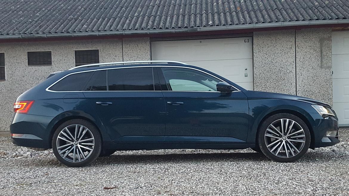 Skoda Superb Combi Style 2.0 TSI 4x4 - Ekstra tonede runer bagtil billede 2