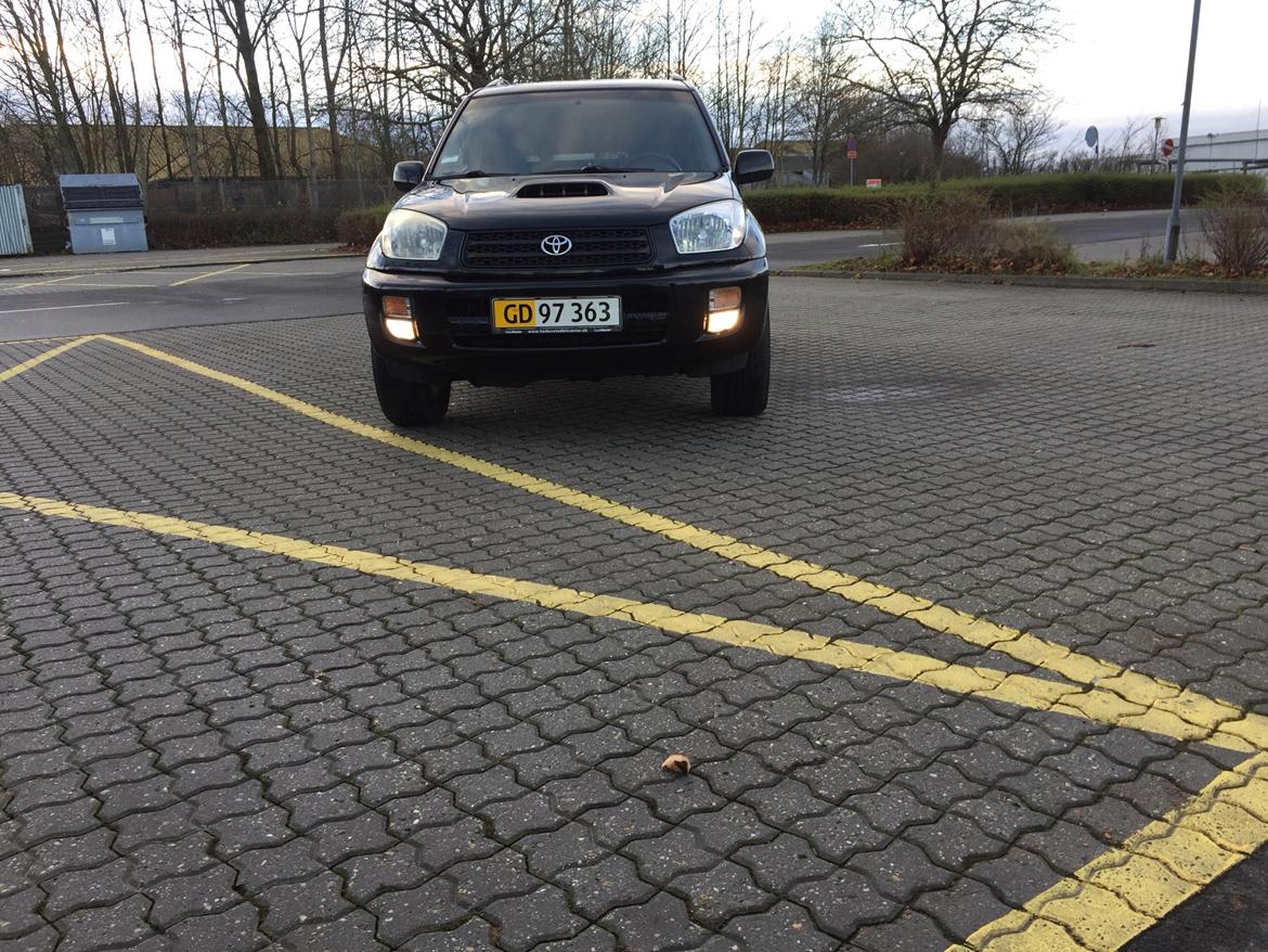 Toyota RAV4 2,0 D-4D 4X4 5d VAN ( SOLGT ) billede 2