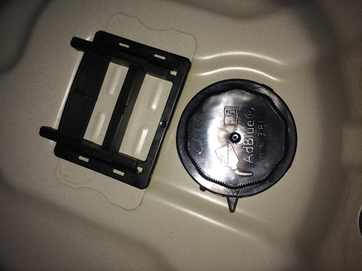 Peugeot 208 Allure - AdBlue tanken holder til serviceintervallet med 5-600 km til overs billede 14