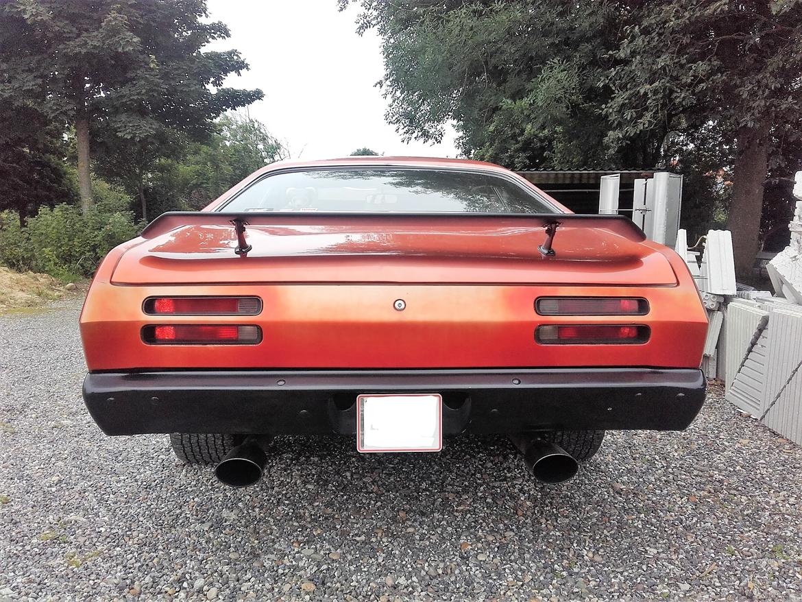 Plymouth Duster - Monteret med Mopar replica hækspoiler. billede 3