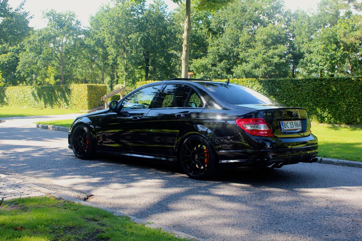 Mercedes Benz C63 AMG billede 14