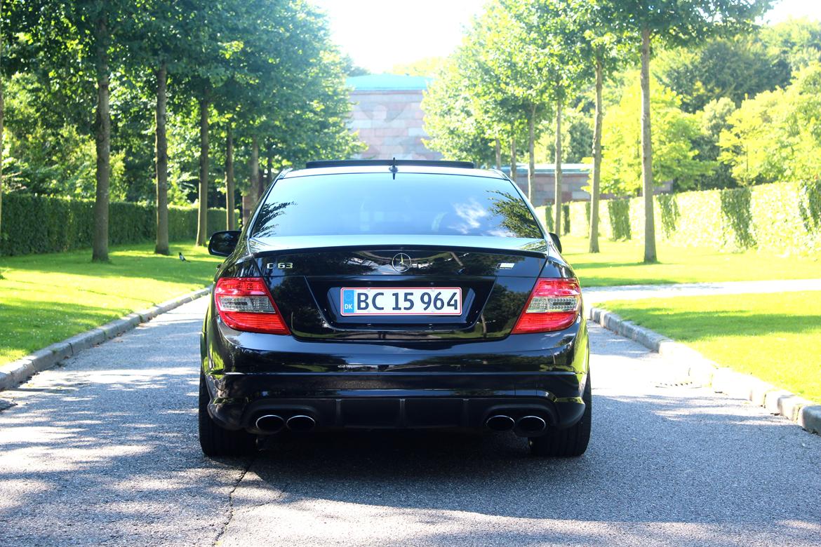 Mercedes Benz C63 AMG billede 13