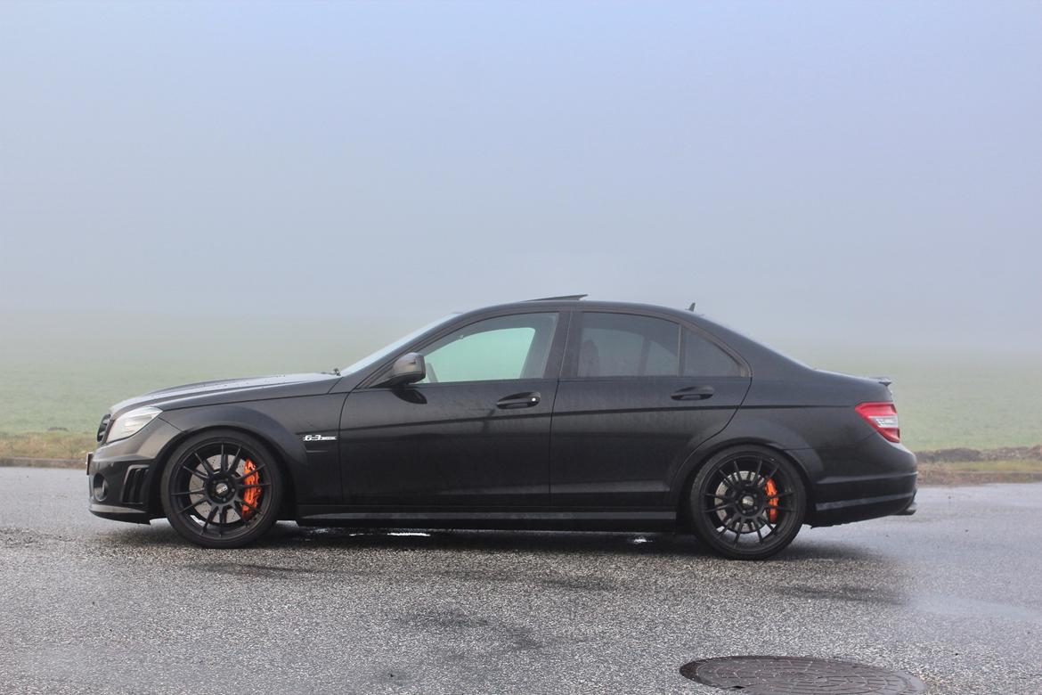 Mercedes Benz C63 AMG billede 16