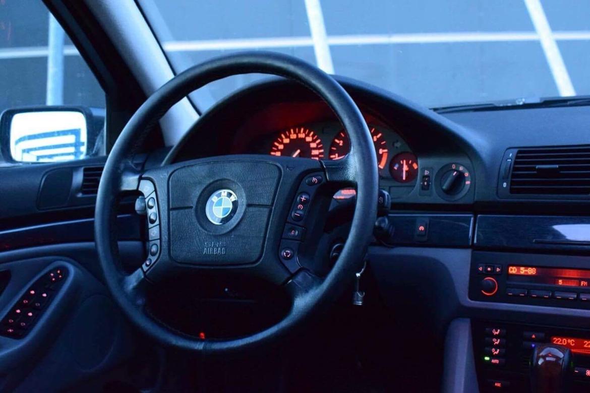 BMW E39 - 528 - Række 6 billede 6