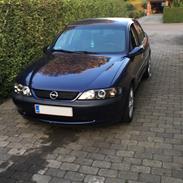 Opel Vectra B 1.6i 16V Sedan