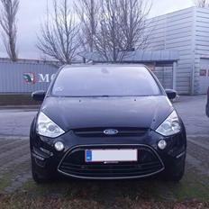 Ford S-MAX 2.0SCTi Titanium