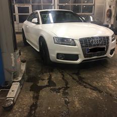 Audi S5 coupe