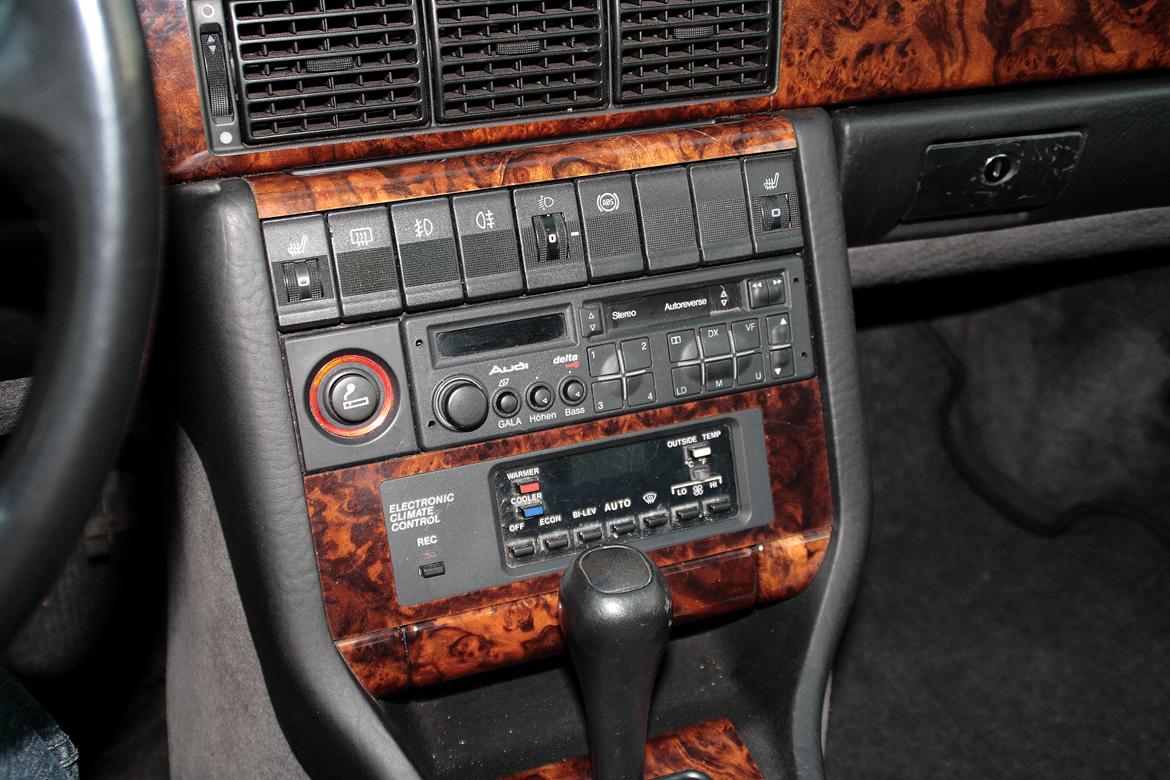 Audi V8 Quattro (Vinterbil) - Original radio virker kun sporadisk :-( billede 16