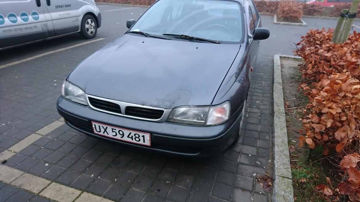 Toyota Carina e billede 1