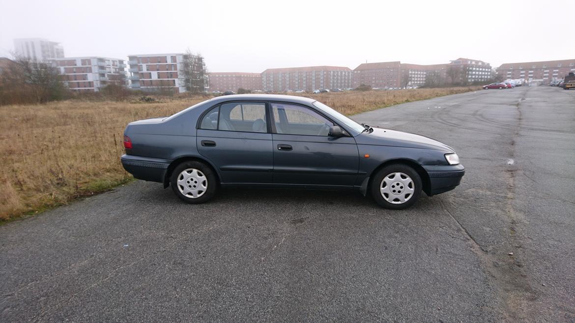 Toyota Carina e billede 7