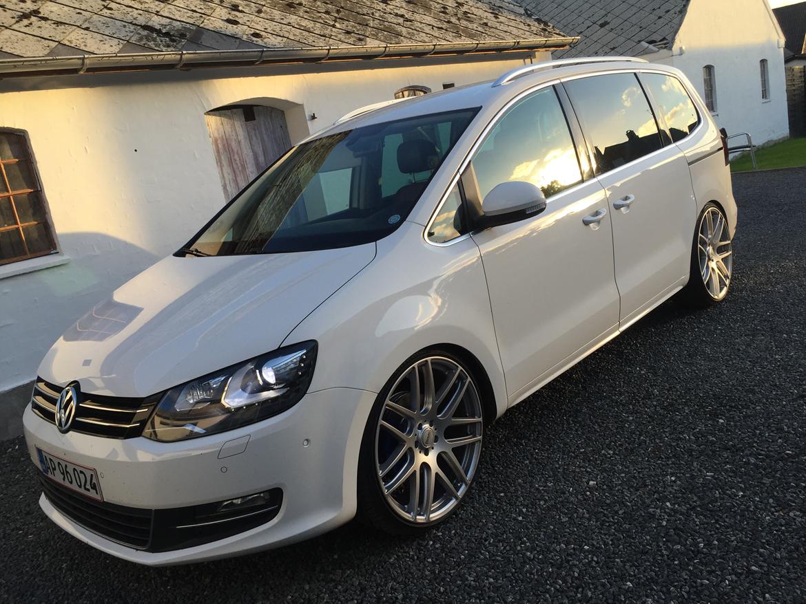 VW Sharan 7N Highline - Alpine Freestyle og 22" :)  - På 22" Caribien 9" brede hele vejen rundt. billede 7